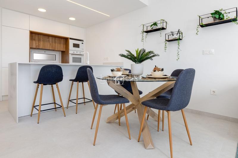 Foto 1c5dea55-3e58-4ed2-b78d-6fe0ca167899. Pis amb piscina a El Raso Guardamar del Segura