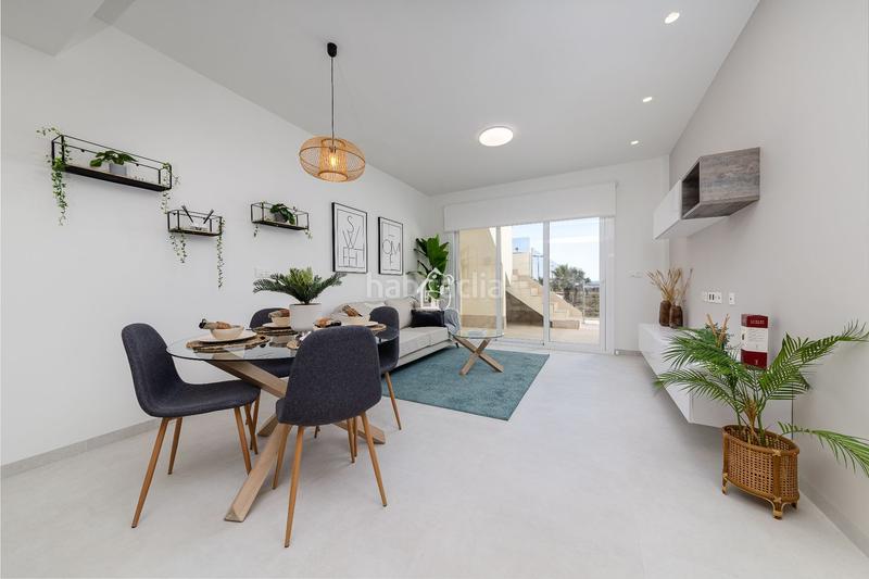 Foto 4245ed84-db19-4903-993d-f6fa9f5bd2ec. Pis amb piscina a El Raso Guardamar del Segura