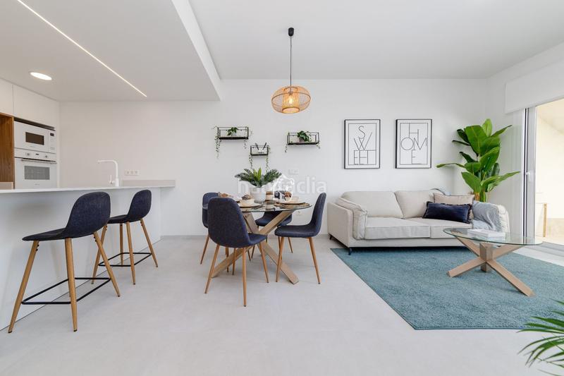 Foto 53cbf779-1028-4fe5-b4ff-6a5b8b0f2c32. Pis amb piscina a El Raso Guardamar del Segura