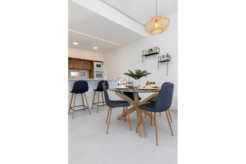 Foto 66601a71-24c7-47e7-9e0f-f53a5179d06f. Pis amb piscina a El Raso Guardamar del Segura