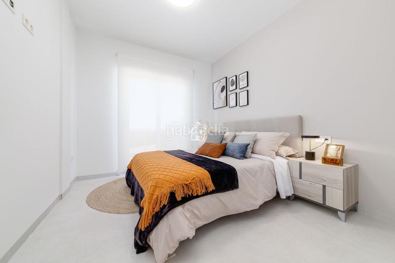 Foto 8f3ab57d-5317-4baa-8d29-aaf6d542e7fa. Pis amb piscina a El Raso Guardamar del Segura