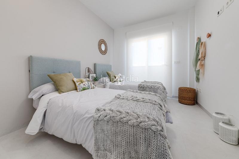 Foto f0b69c9d-cf40-4d7b-99de-37c4ef659624. Pis amb piscina a El Raso Guardamar del Segura