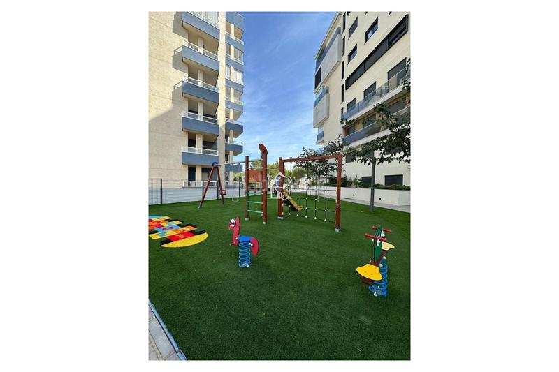Foto 0d283115-51b0-46e3-9647-e7b4a4adf90f. Location appartement avec parking piscine dans Campoamor Orihuela