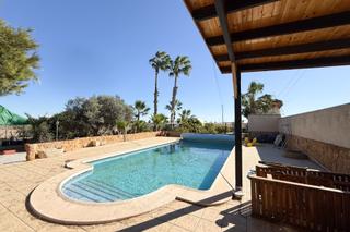 Alquiler Casa en Pilar de la Horadada Ciudad. Disponible desde ya para larga duracióndescubre este encantador