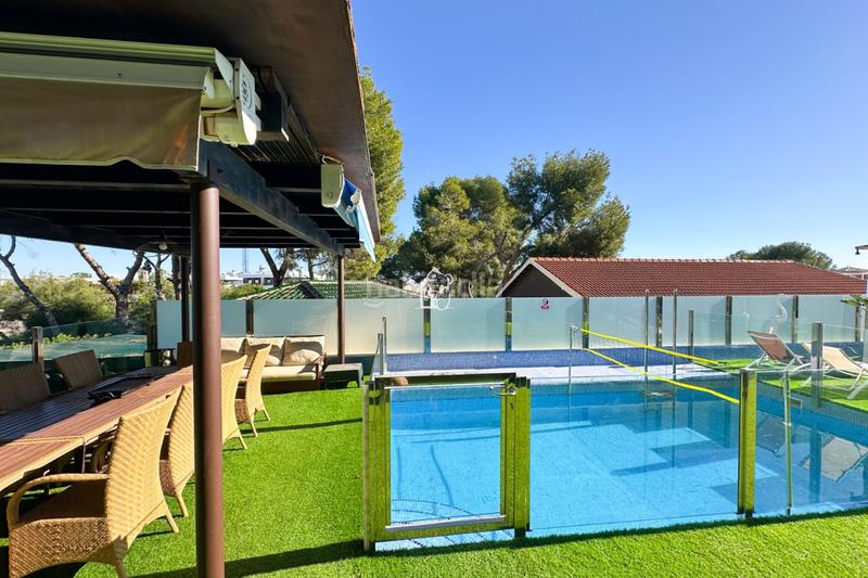 Foto 77c262da-2465-4d34-8f74-27335562d6c4. Maison avec parking piscine dans Lomas de Cabo Roig - Los Dolses Orihuela