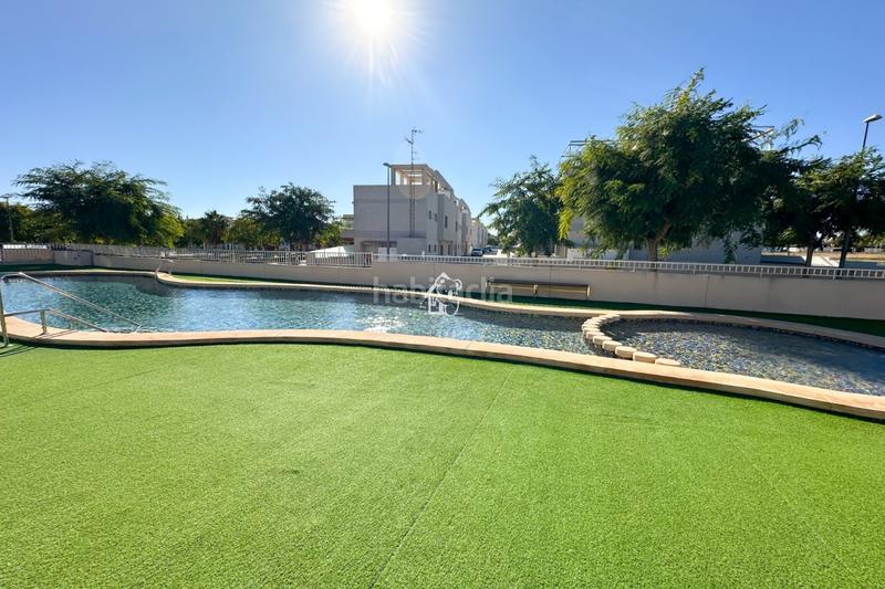 Foto 50c9c0c9-3b8c-4c67-bc0f-47e390e50642. Rent apartment with pool in Pueblo Latino Pilar de la Horadada