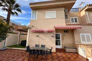Location Maison jumelée à Playa Flamenca. Disponible desde ya para larga temporadaesta magnífica vivienda