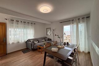 Lloguer Àtic a Los Europeos. Disponible desde ya para largo plazote presentamos este acogedor