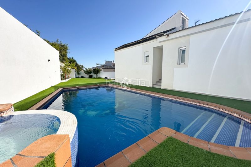 Foto 7222ff50-daf5-45c2-b872-e06cb394c5d6. Casa amb aparcament piscina a Los Balcones-Los Altos Torrevieja