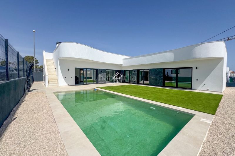 Foto 2885258a-ae45-41fb-8c05-a034d014b875. Casa amb piscina a Algorfa