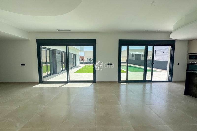 Foto 2f10bd63-25c6-4b54-9a87-d58c1cbcd120. Casa amb piscina a Algorfa