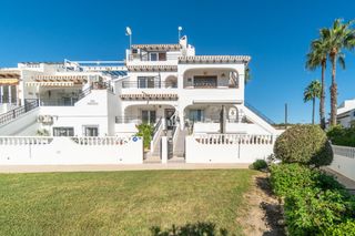 Affitto Casa a schiera in Villamartín-Las Filipinas. Disponible desde 15 de mayo para larga temporada.esta espaciosa