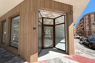 Local Comercial a Las Piscinas Naturales