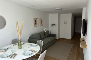 Miete Appartement in Centro - Muelle Pesquero. Disponible desde ya para larga duraciónse alquila fantástica viv