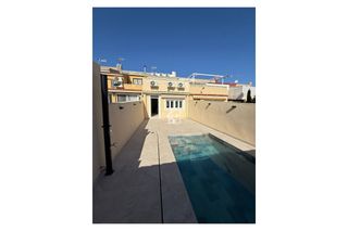 Lloguer Casa adossada a Los Balcones-Los Altos. Disponible desde ya para larga temporadadescubre esta moderna vi