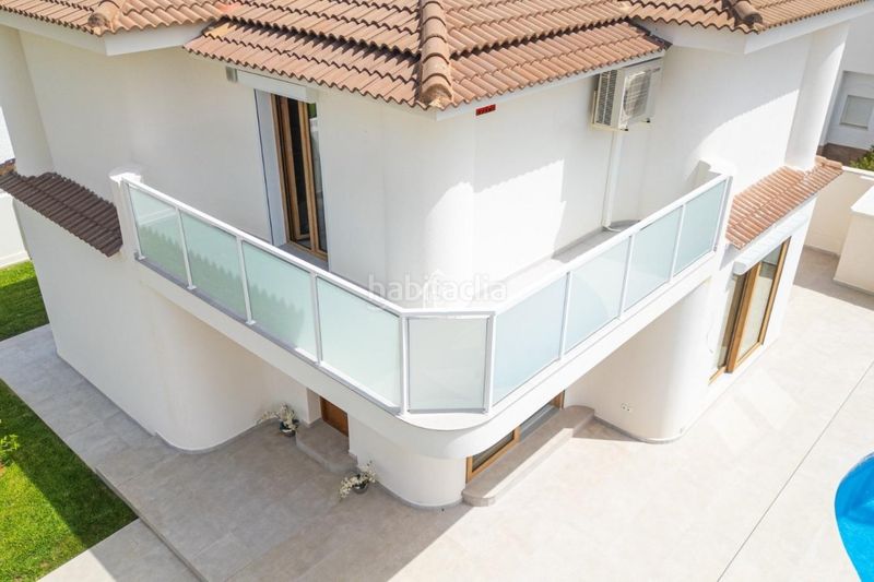 Foto 01f92c9a-e75e-4ae4-b10f-7a6badb8c44c. Casa amb aparcament piscina a Cabo Roig Orihuela