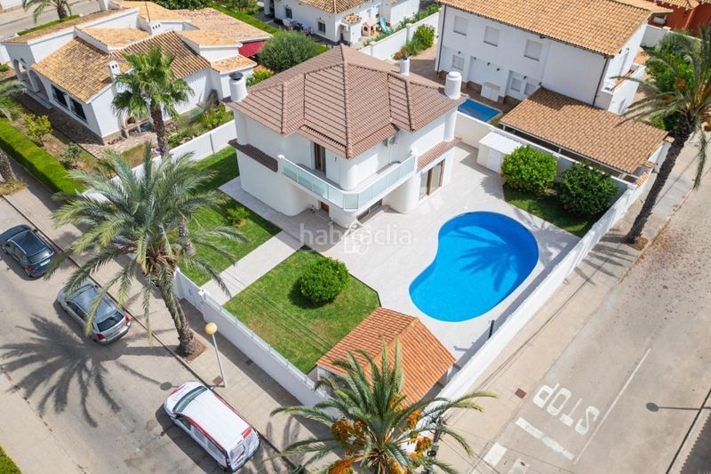 Foto 1a4aede2-f7b2-49df-bc3a-7c45b1863435. Casa amb aparcament piscina a Cabo Roig Orihuela