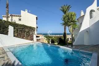Affitto Casa in Cabo Roig. Desde 4.000  al mes durante los meses de invierno. consultar pre