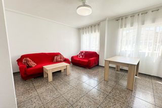 Affitto Piano terra in San Miguel de Salinas. Disponible desde agosto para todo el añose alquila esta acogedor