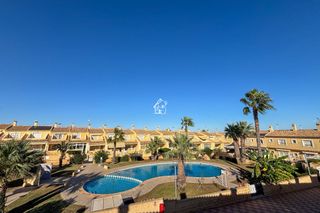 Rent Semi detached house in Los Balcones-Los Altos. Disponible desde el 5 de octubre para larga duracióneste encanta