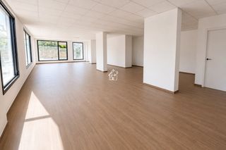 Lloguer Local Comercial a La Zenia. Disponible desde ya para larga duraciónexcelente oportunidad par