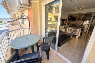 Apartament a San Miguel de Salinas. Descubre este acogedor y luminoso apartamento de 2 dormitorios,