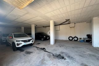 Posto auto in La Zenia. Garaje en venta de 480 m construidos en orihuela costa, ubicado