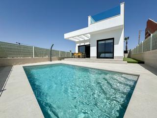 Casa en Algorfa. Bonita vivienda de obra nueva en la finca golf algorfa