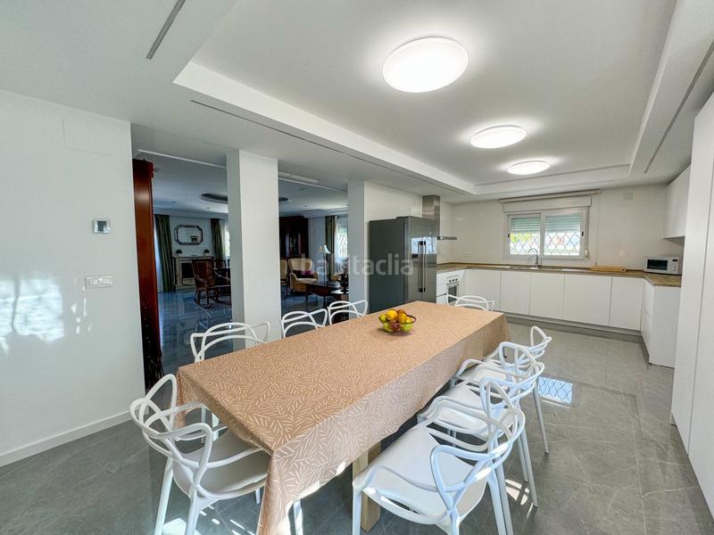 Foto a75e2162-a17a-4194-9f21-944cabc9523b. Alquiler chalet villa de lujo en primera linea en cala capitan en Orihuela