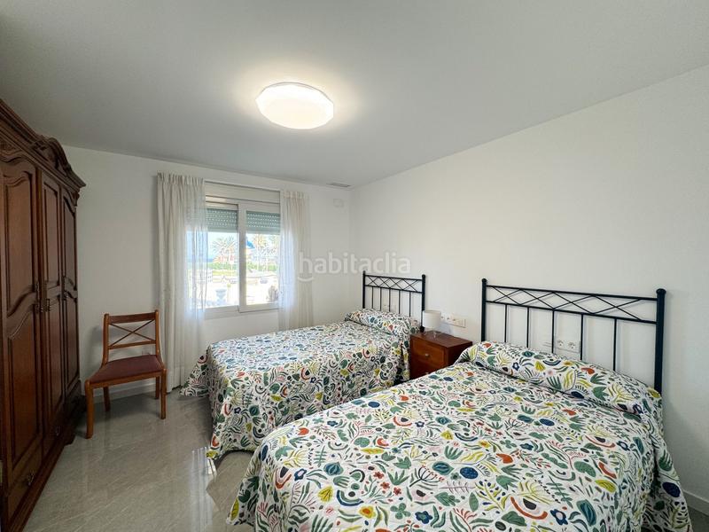 Foto a7ca5b3e-0c15-40fe-bc94-b3741c7f1962. Alquiler chalet villa de lujo en primera linea en cala capitan en Orihuela