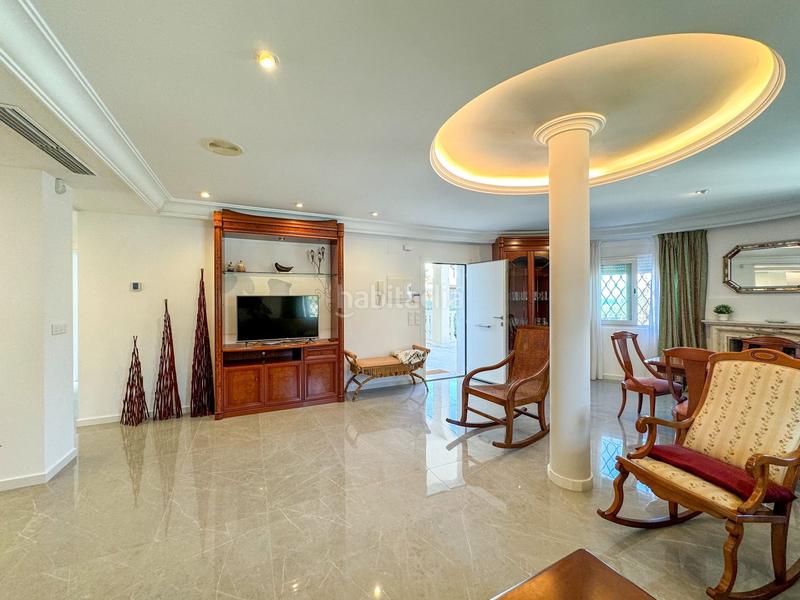 Foto e2f0c291-89b3-404c-bd5f-fc4059b506b1. Alquiler chalet villa de lujo en primera linea en cala capitan en Orihuela