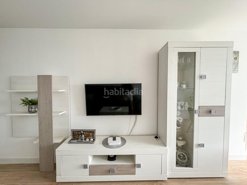Foto d3f82217-bf37-4eef-a18f-c3469252d719. Alquiler apartamento espectacular apartamento con vistas al mar en Torrevieja
