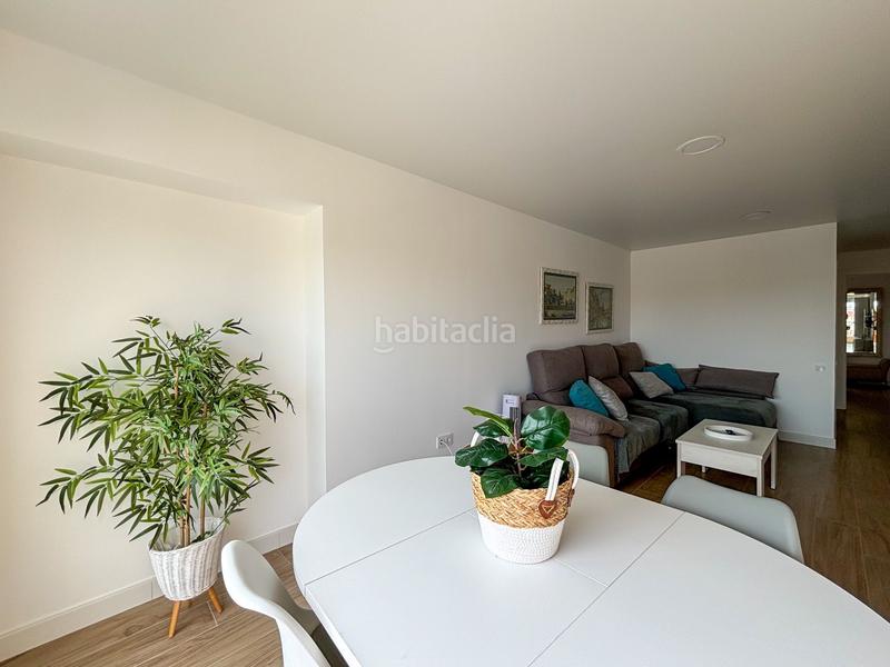 Foto 2233e215-b873-4ce4-80f2-7a47627f7dc0. Lloguer apartament amb piscina a El Acequión Torrevieja