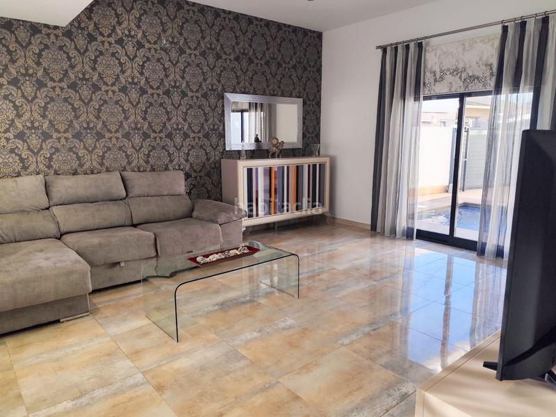 Foto c772c22b-c162-4e54-9f29-ca5cafc5c170. Rent chalet with heating pool in Torre de la Horadada Pilar de la Horadada
