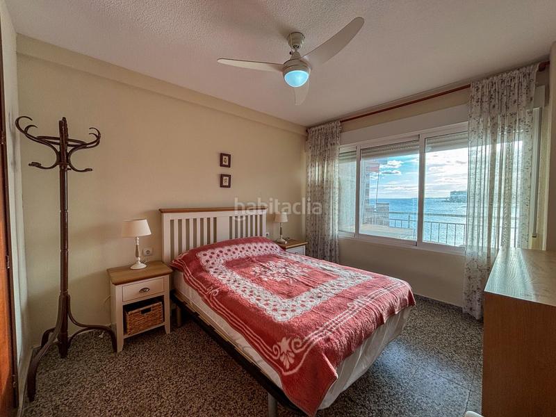 Foto f0564c55-b9a4-4c0f-95b6-ec6a20aee56f. Alquiler apartamento espectacular piso en primera linea en playa de los locos en Torrevieja