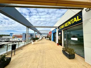 Lloguer Local Comercial a La Zenia. Local amplio en centro comercial los dolses