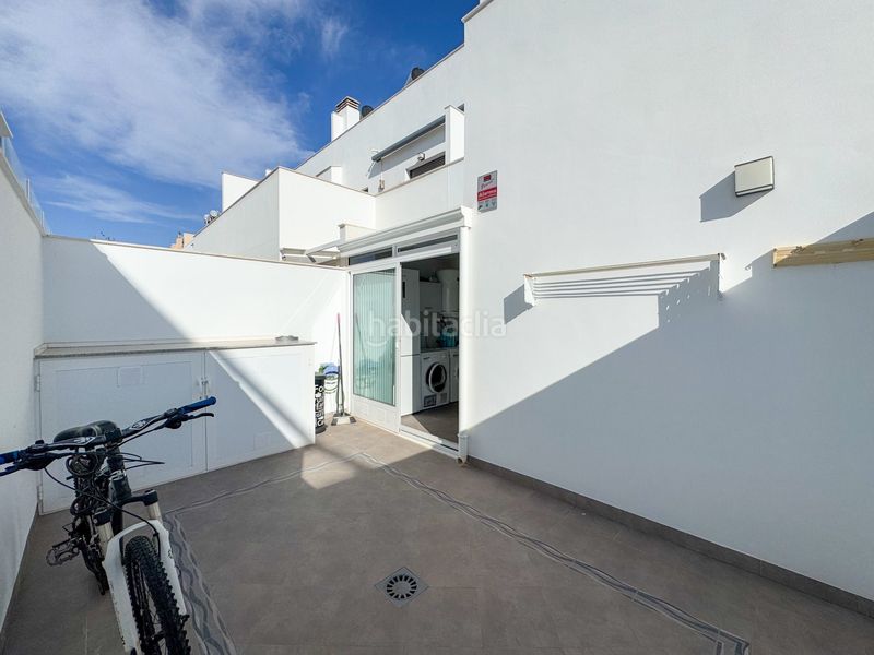 Foto 2c9608ce-13fa-4d2e-8c3b-7f1fdb2a85b5. Duplex con riscaldamento piscina in Torre de la Horadada Pilar de la Horadada