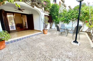 Alquiler Piso en Cabo Roig. Disponible de septiembre a junio.este estupendo apartamento en p