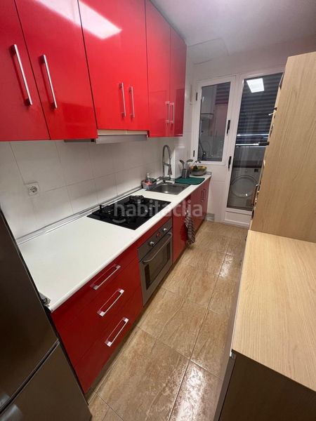 Foto c375d2f0-f8a3-434d-8e9b-417efe201a86. Piso en calle estambres 4 en Cobatillas Murcia