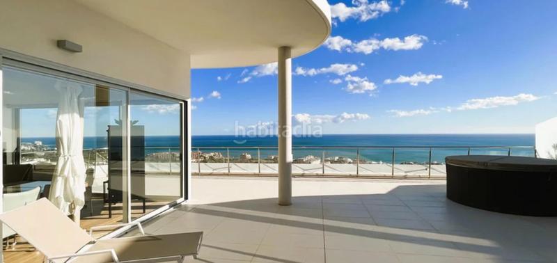 Foto df6c8bed-b348-4316-a4dd-8c77f6d9492c. Ático  de lujo con vistas al mar en La Capellanía - El Higuerón Benalmádena