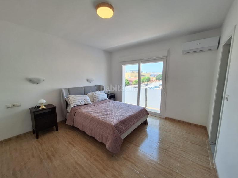 Foto fb742203-a552-49bf-b8d7-4c8b06895fb0. Alquiler casa adosada chalet adosado en zona recinto ferial en Fuengirola