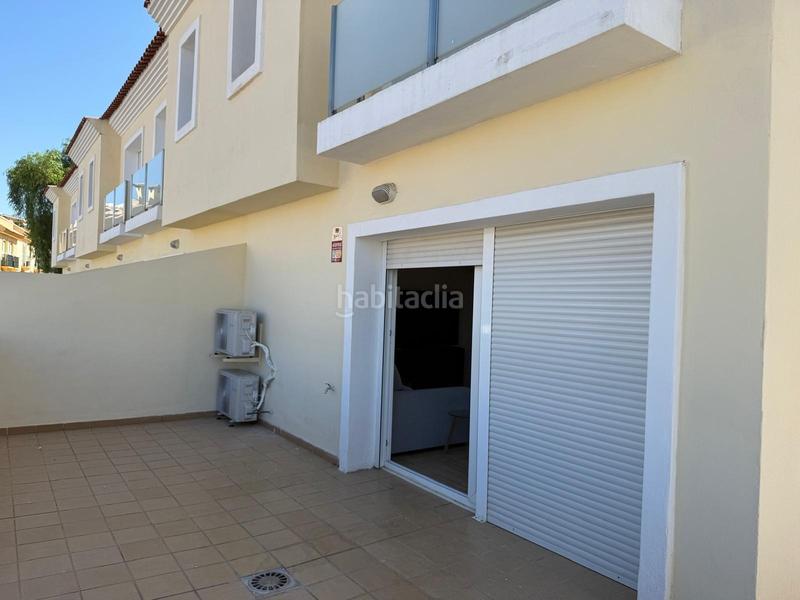 Foto eea0e70e-e02e-427c-b080-aff835f1f55e. Lloguer casa adossada amb aparcament piscina a Los Boliches Fuengirola