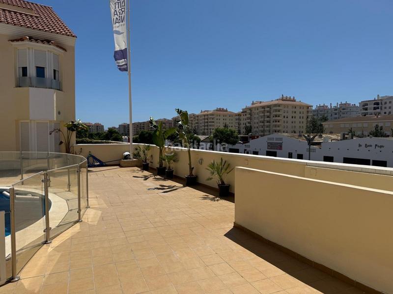 Foto 68a9f155-536b-4c3e-ba3a-19dd2454b3bf. Rent semi detached house with parking pool in Los Boliches Fuengirola