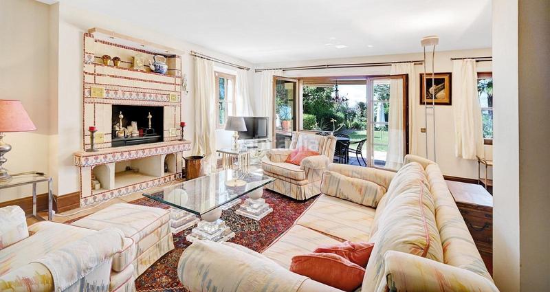 Foto 071b86e2-9389-45c9-bc5e-830af8800c12. Chalet exquisita villa en elviria en Santa María Marbella