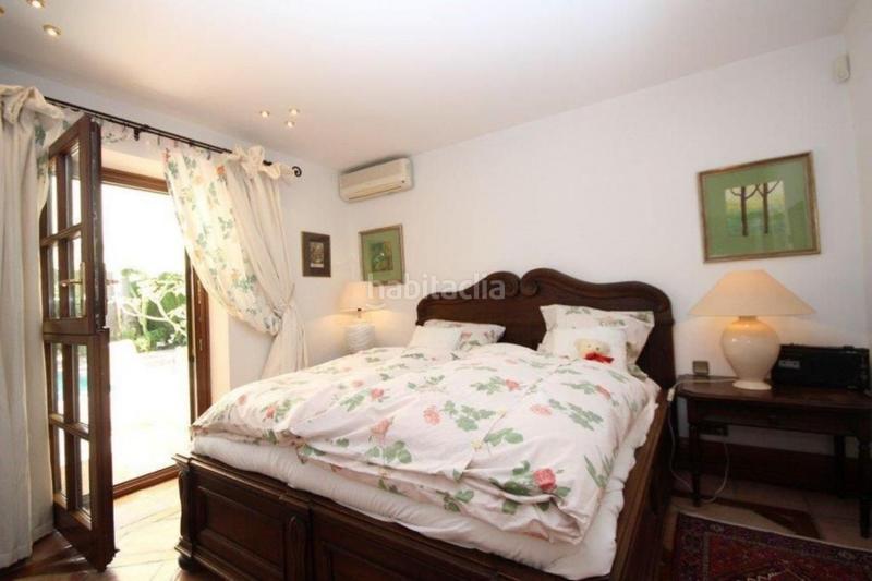 Foto 2c9e2fbc-f512-4fc6-a59c-5d45ad4b0db3. Chalet exquisita villa en elviria en Santa María Marbella