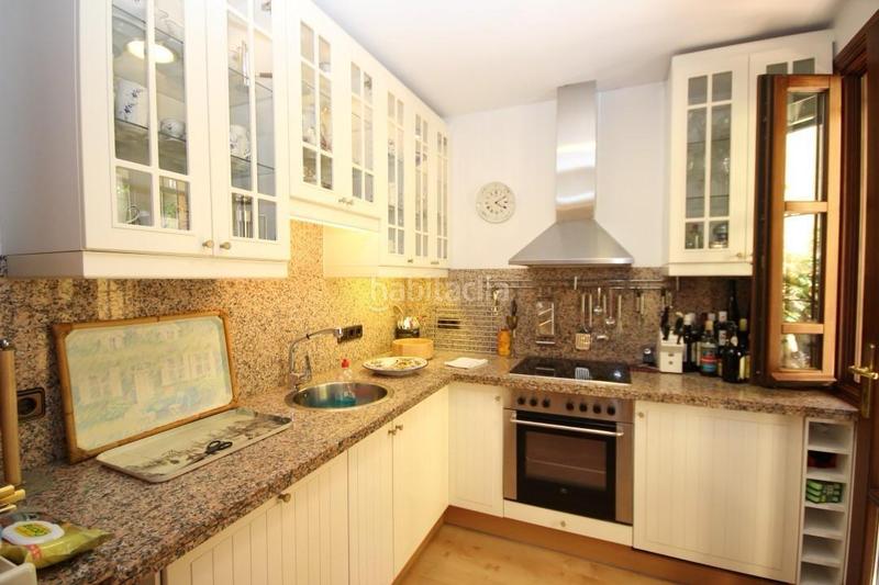 Foto 3edfce74-5f96-4f5a-9462-8a63c9df5e48. Chalet exquisita villa en elviria en Santa María Marbella