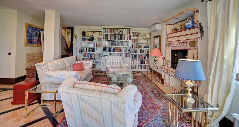 Foto 7d74d737-a6fd-4345-b11a-33508b50bf6e. Chalet exquisita villa en elviria en Santa María Marbella