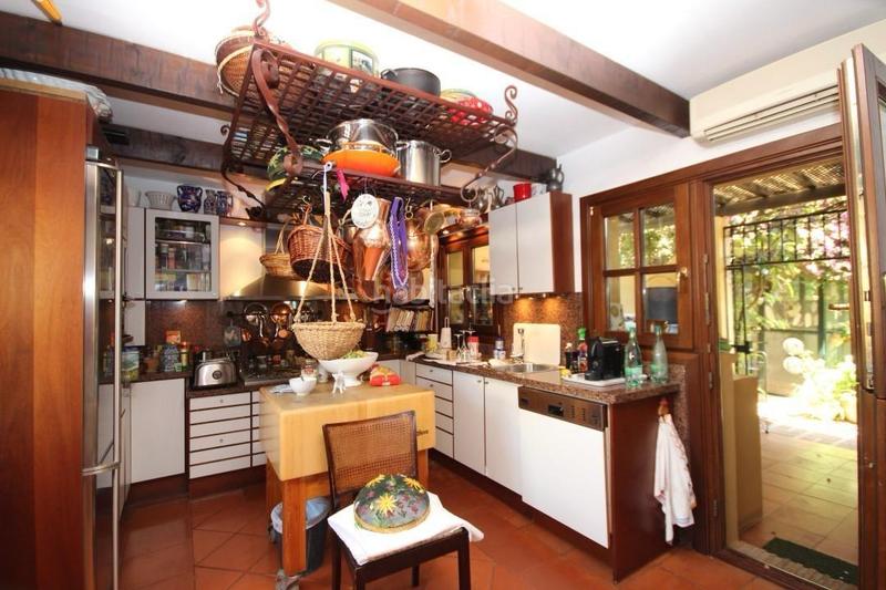 Foto 869091a8-79f3-4feb-b154-5015075daa55. Chalet exquisita villa en elviria en Santa María Marbella