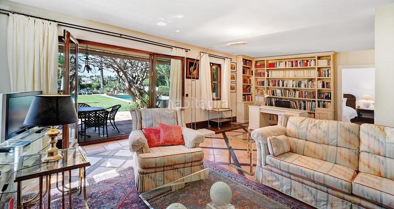 Foto 88e3a5a9-61e6-4671-a105-6e83bb464b98. Chalet exquisita villa en elviria en Santa María Marbella