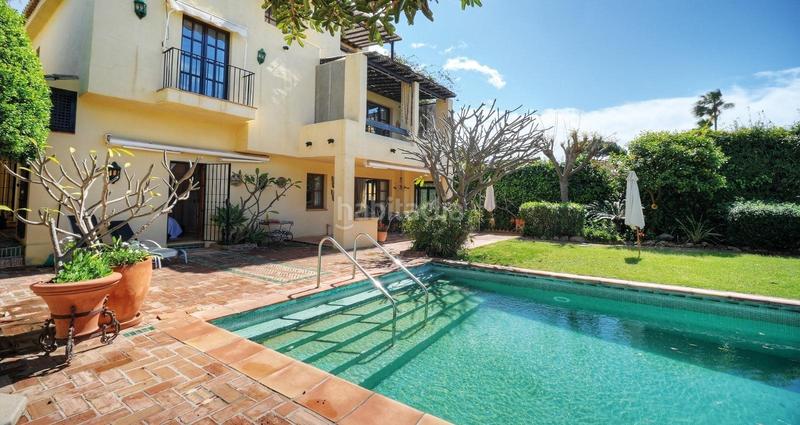 Foto 895a32ec-51e7-43df-8919-ccbf7e45f90e. Chalet exquisita villa en elviria en Santa María Marbella